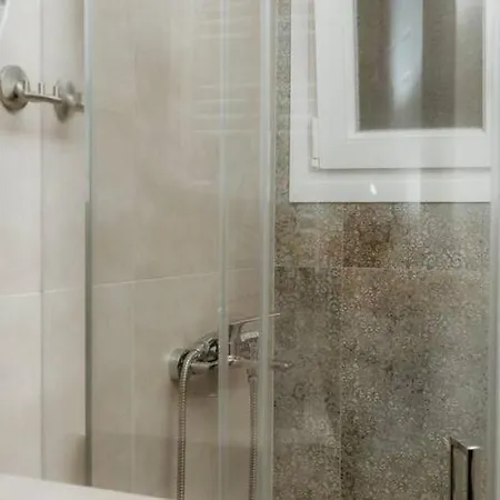 Satus Finem Egnatia's Luxury Apartamento